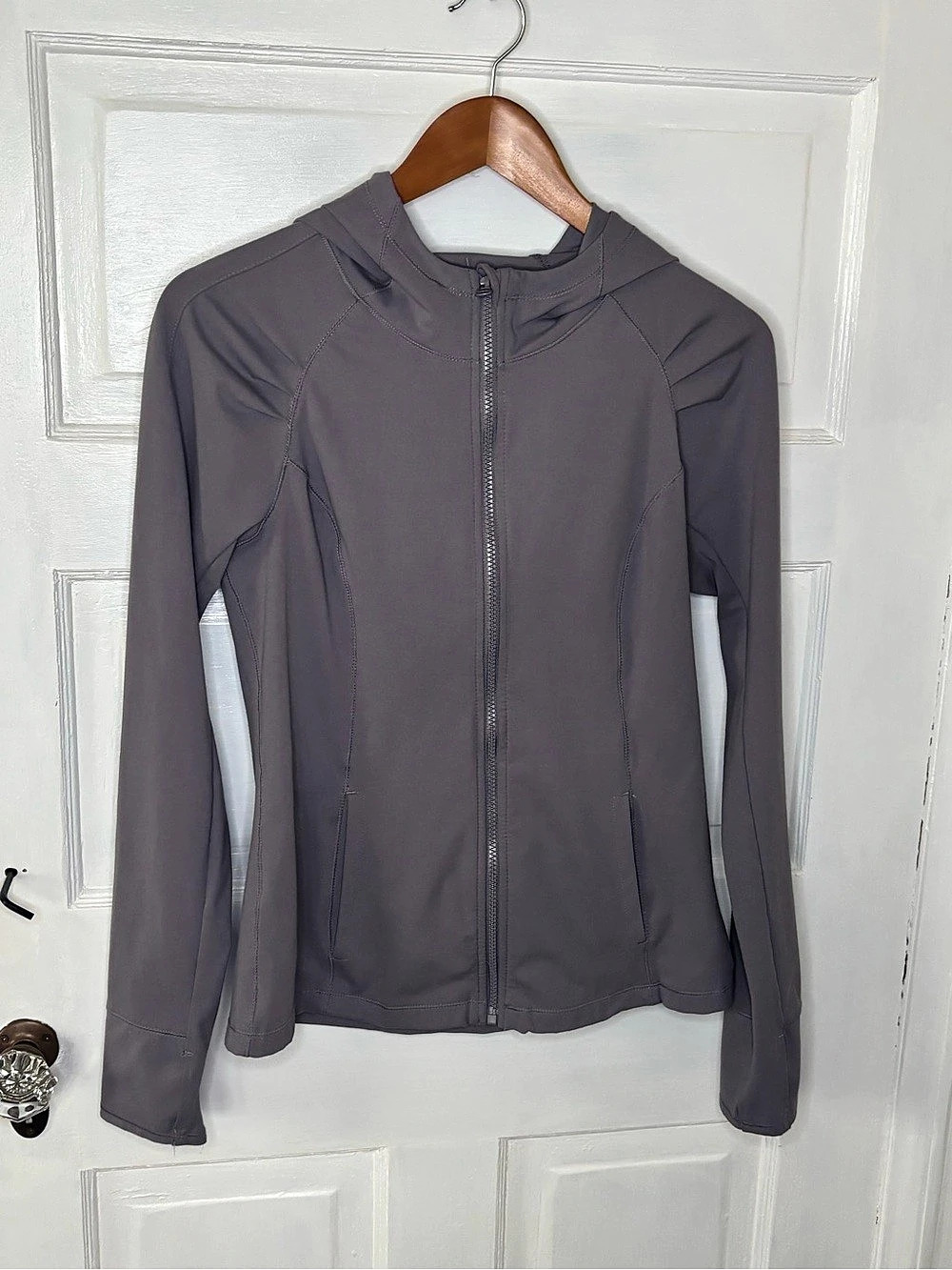 Yogalicious Slim Full Zip Hooded Jacket in Light Mocha size M